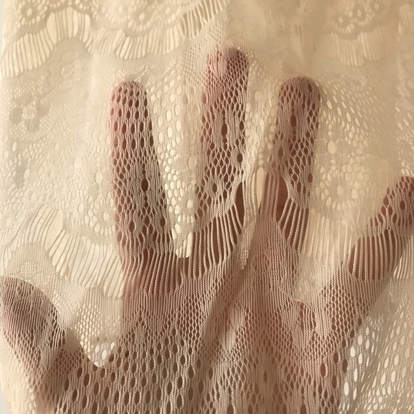 American Apparel Blush Lace Tee with Satin Lined Collar and Hem size M - Picture 5 of 9